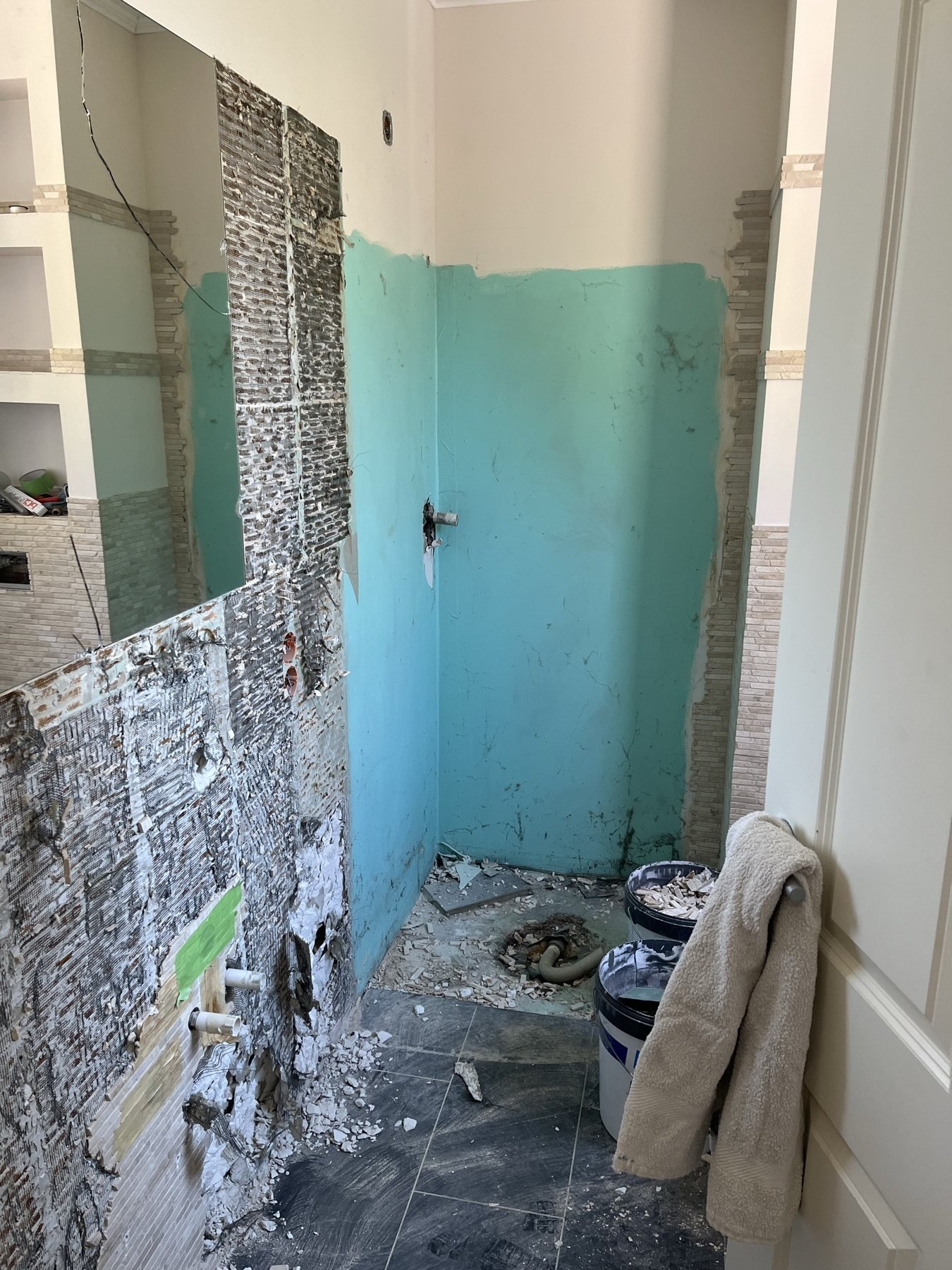 Badezimmer während des Rückbaus