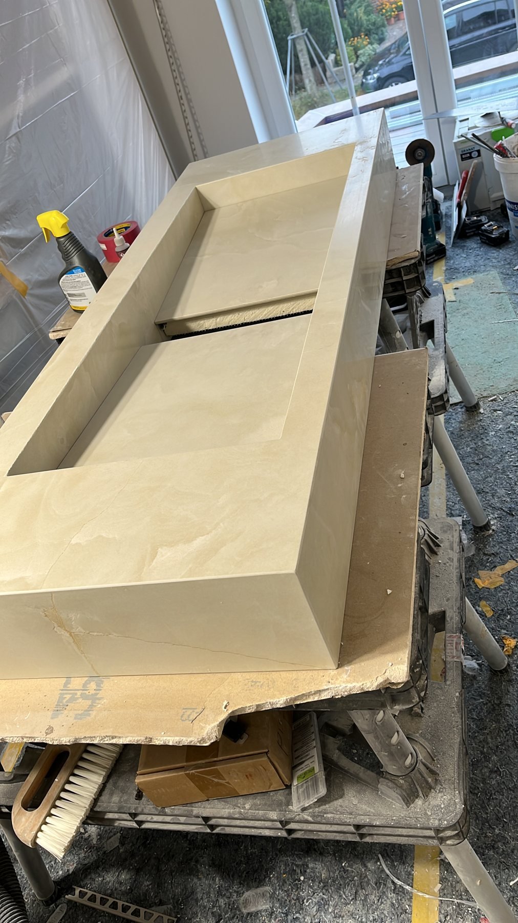 Marmoroptik mit Lichtnischen – Projektaufnahme 9