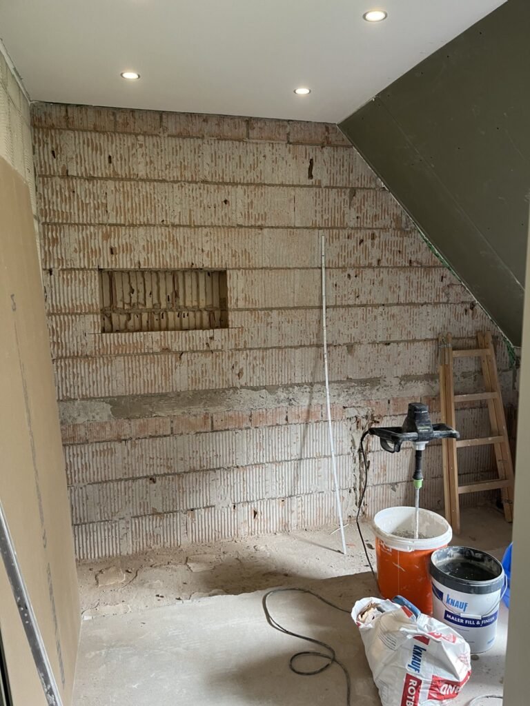 Marmoroptik mit Lichtnischen – Projektaufnahme 11