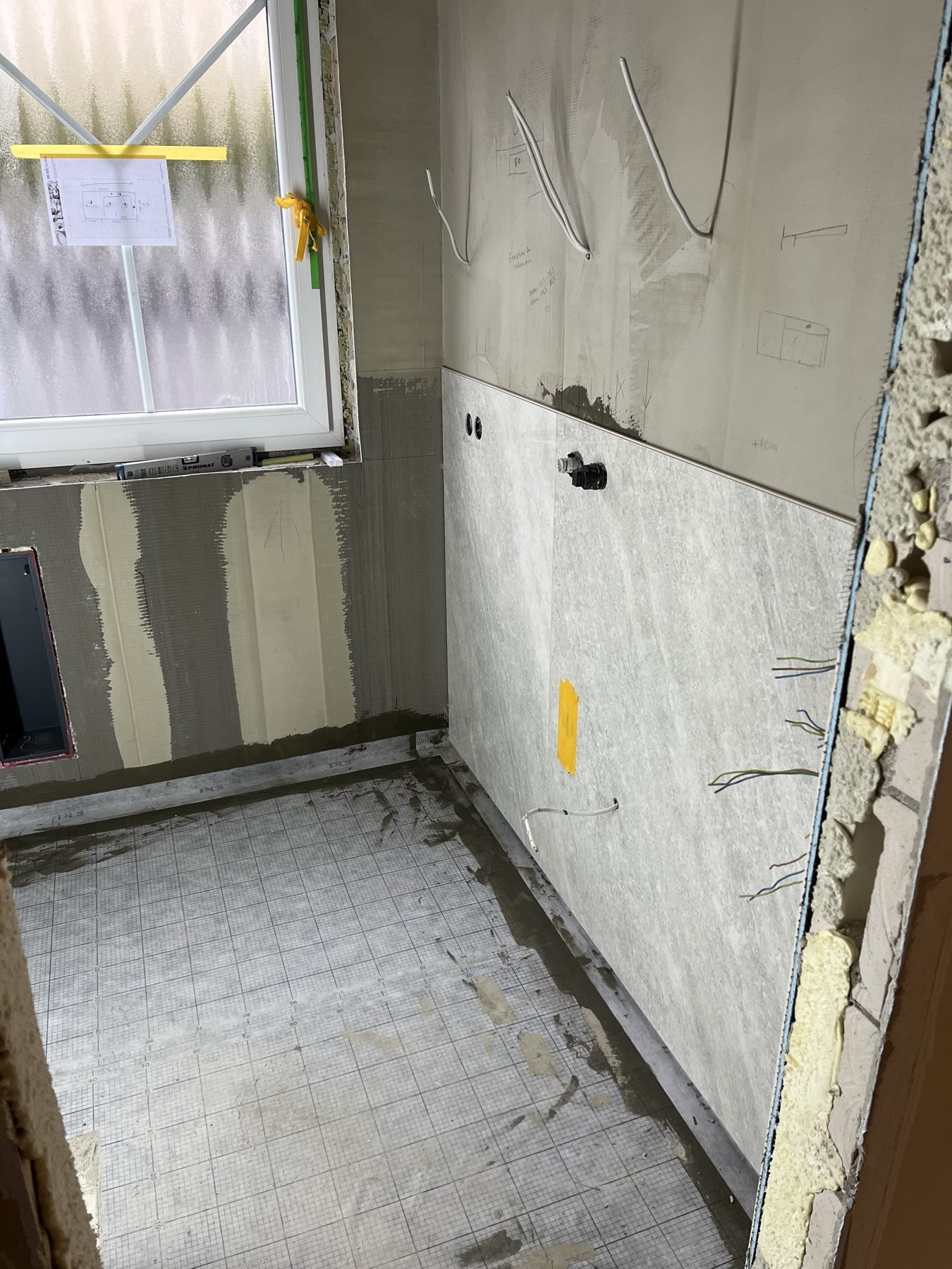 Marmoroptik mit Lichtnischen – Projektaufnahme 28